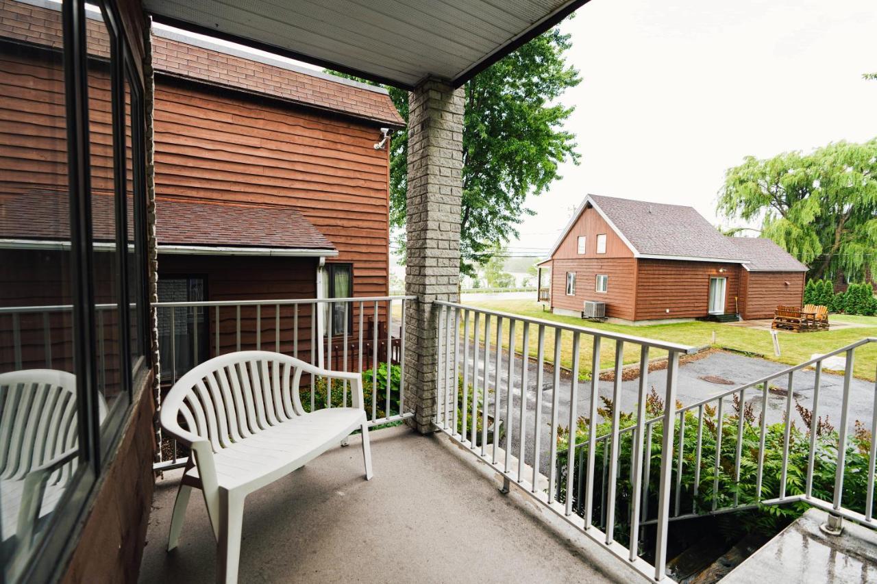Auberge Harris Saint-Jean-sur-Richelieu Luaran gambar