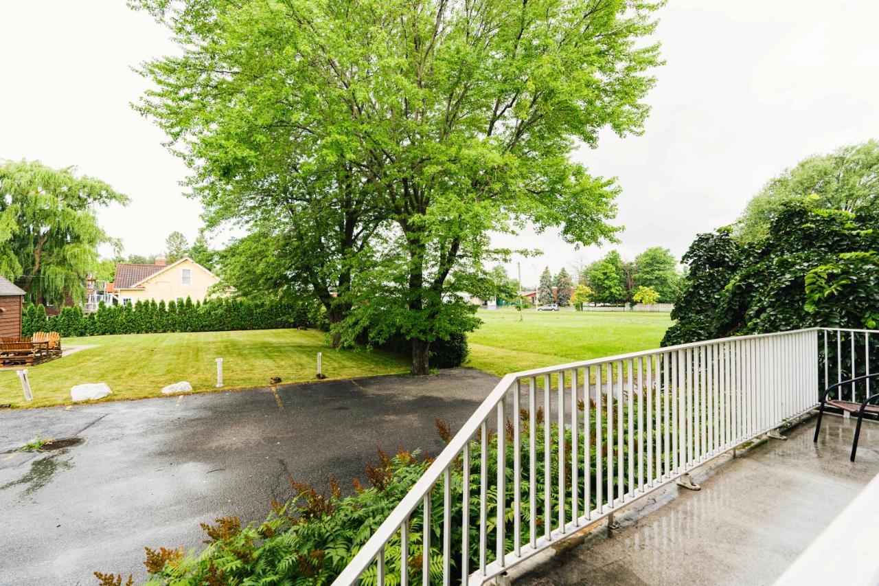Auberge Harris Saint-Jean-sur-Richelieu Luaran gambar
