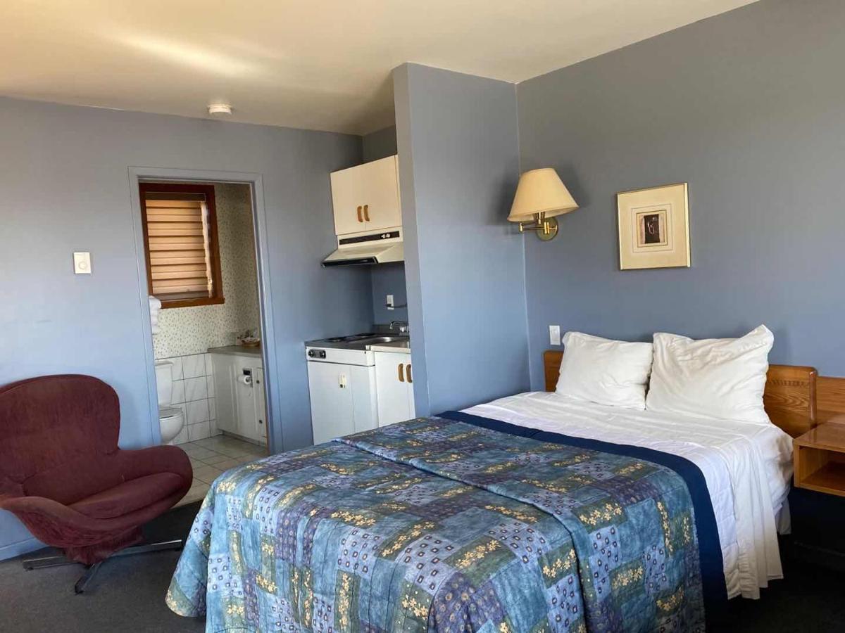 Auberge Harris Saint-Jean-sur-Richelieu Luaran gambar