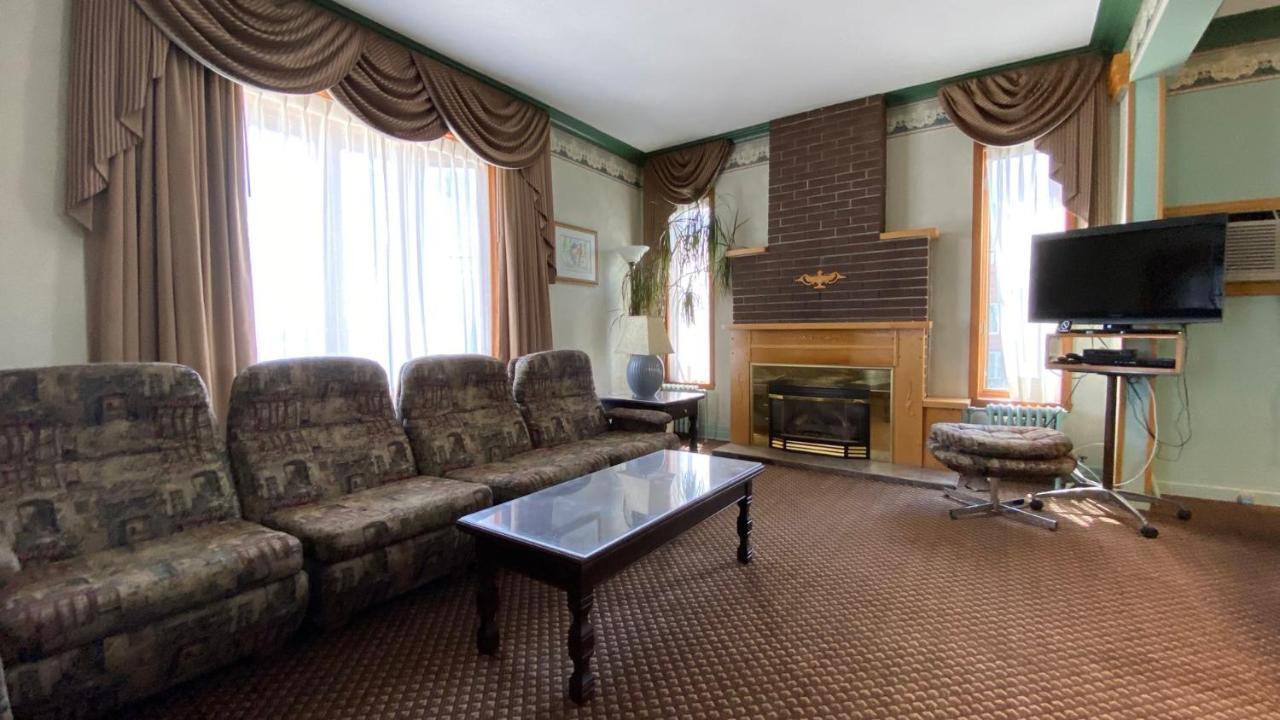 Auberge Harris Saint-Jean-sur-Richelieu Luaran gambar
